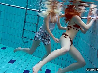Enterprising Katrin Bulbul Sıcak Kızla Yüzme Sualtı Çıplak Kaçırdı