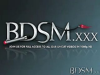 BDSM XXX On the level Dame findet sich schutzlos