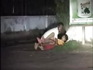 दक्षिण भारतीय चाची रोड सेक्स